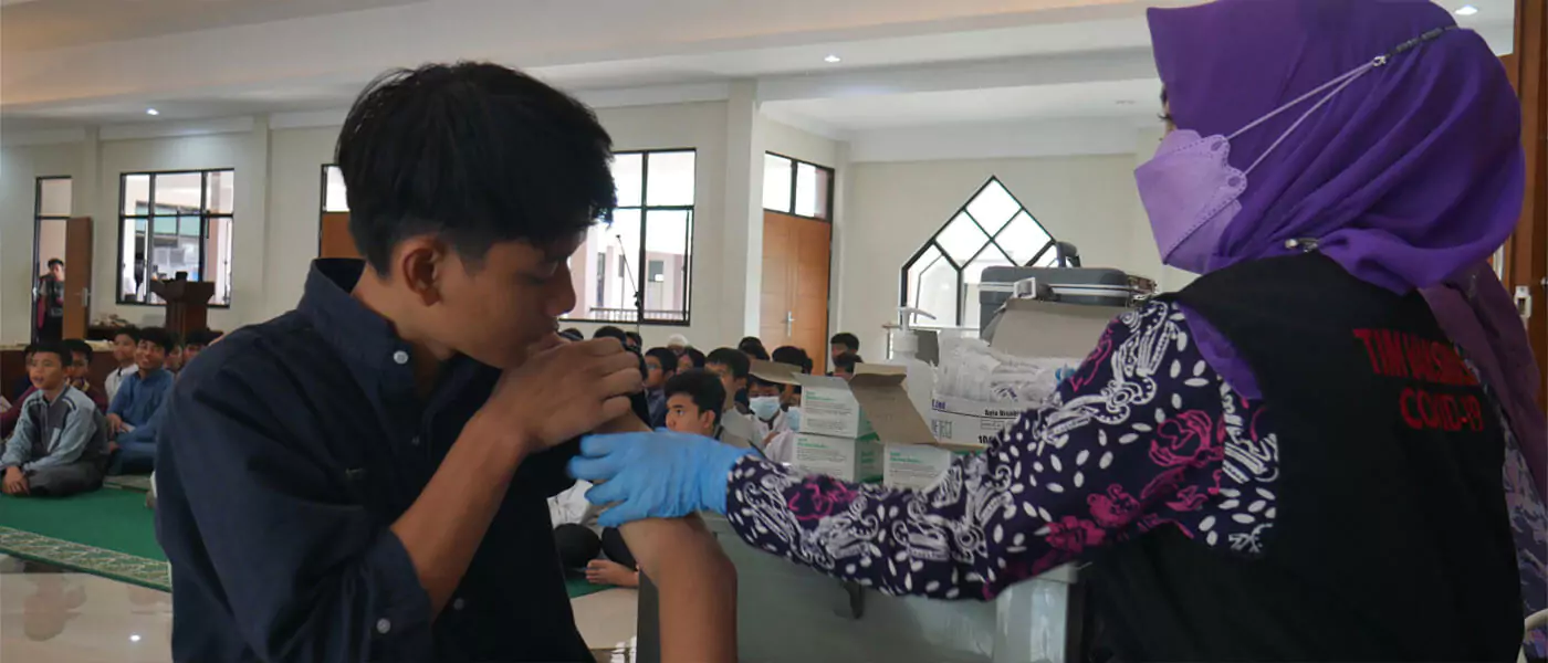 gambar Yayasan Zad Al Insaniyyah adakan <span>Vaksinaksi Covid-19</span> untuk Seluruh Keluarga Besar ZAD
